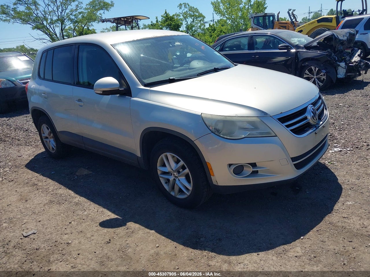 WVGAV7AX8BW****** · 2011 VOLKSWAGEN TIGUAN S