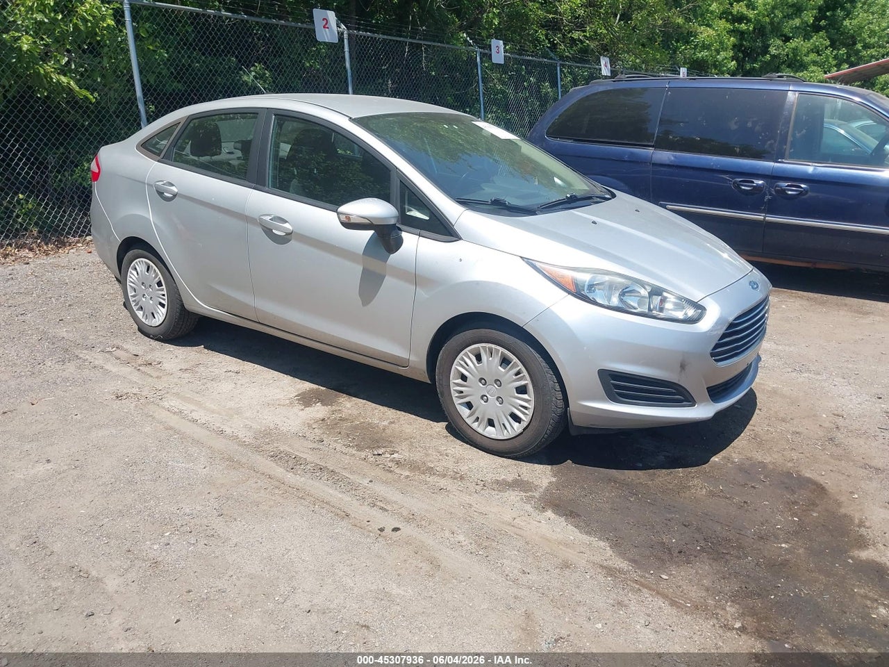 3FADP4BE7FM****** · 2015 FORD FIESTA SE