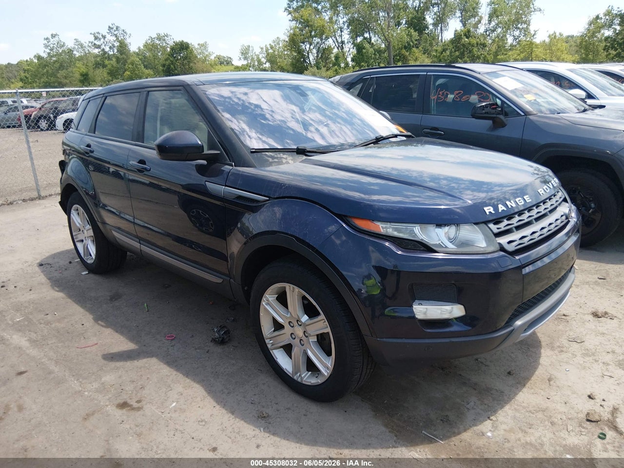 SALVP2BG8FH****** · 2015 LAND ROVER RANGE ROVER EVOQUE PURE