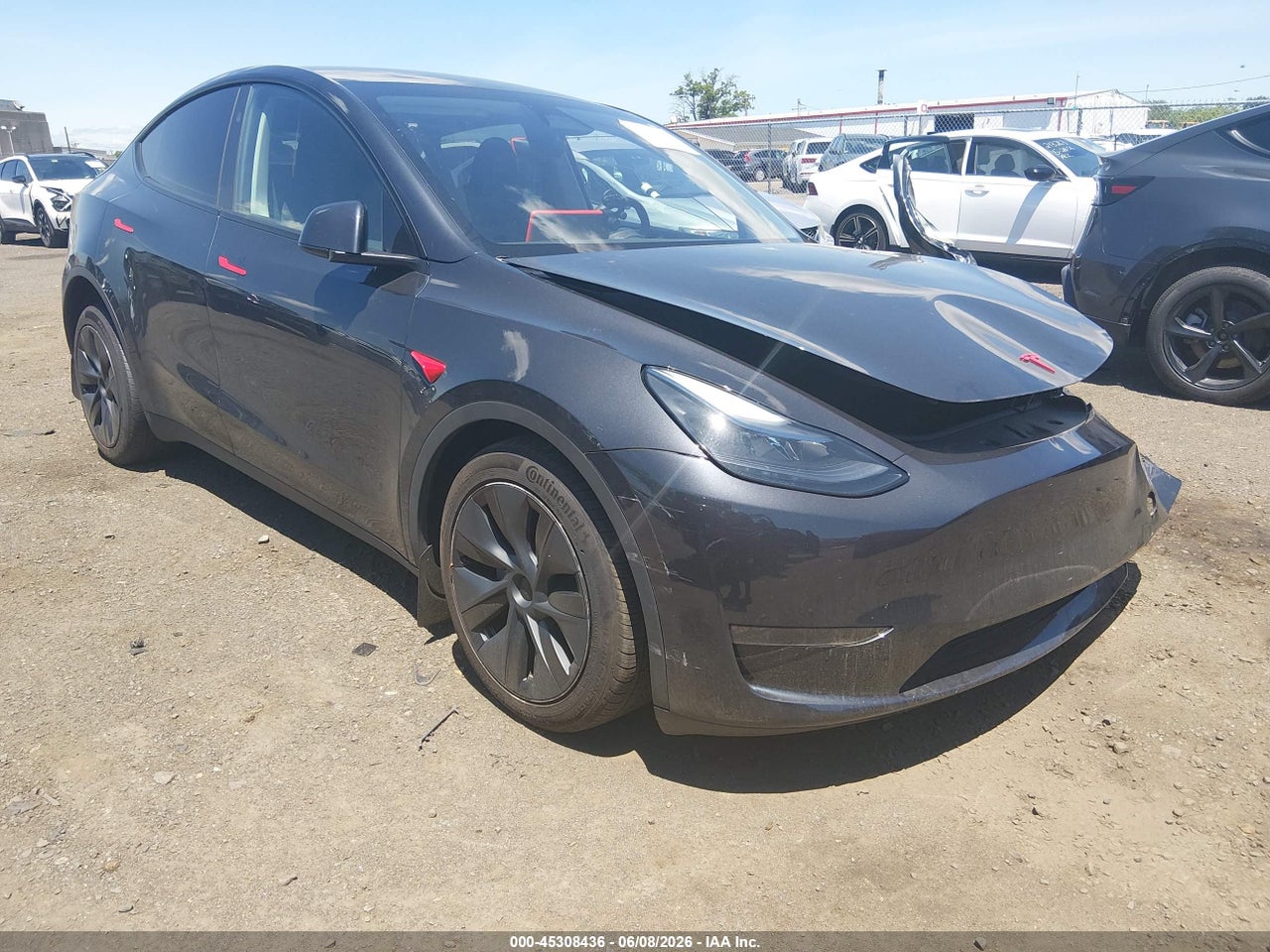 7SAYGDED5RF****** · 2024 TESLA MODEL Y LONG RANGE SINGLE MOTOR REAR-WHEEL DRIVE/RWD