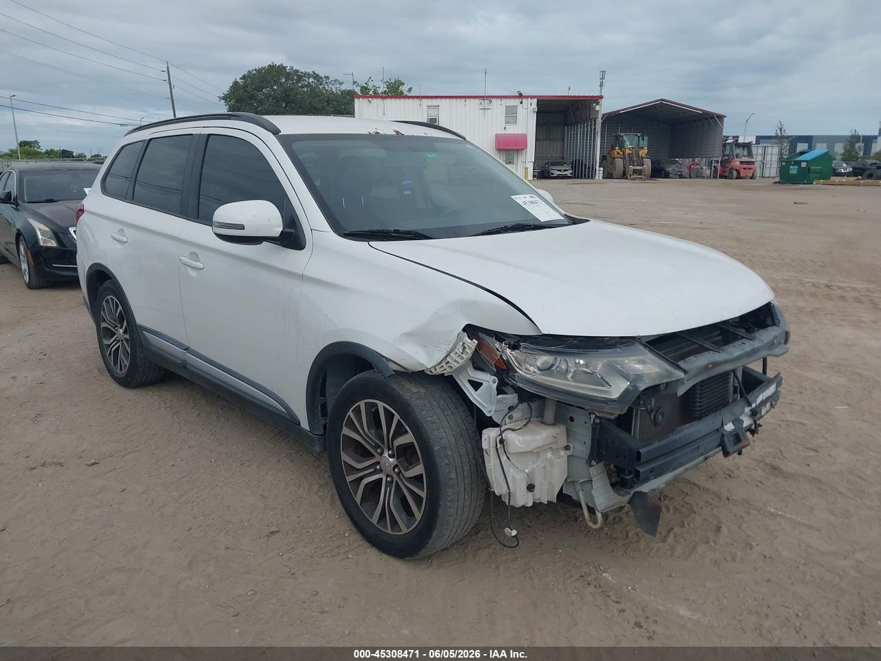 JA4AD3A3XGZ****** · 2016 MITSUBISHI OUTLANDER SEL