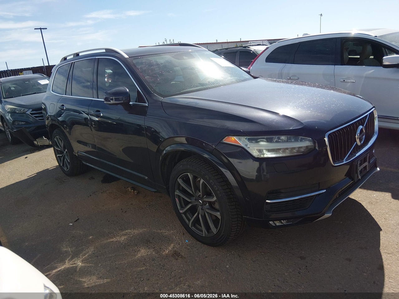 YV4A22PK3H1****** · 2017 VOLVO XC90 T6 MOMENTUM