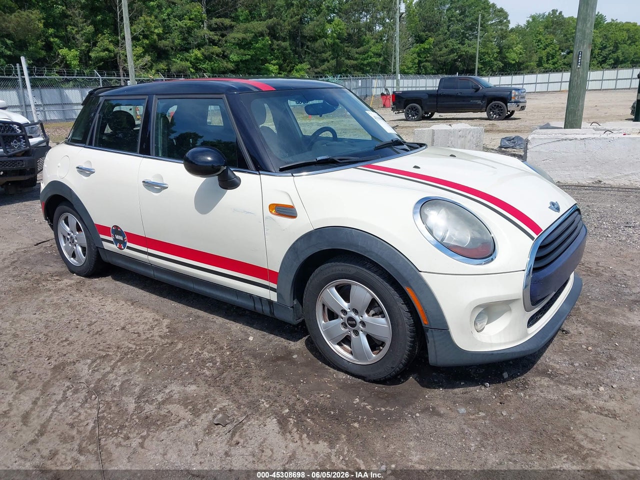 WMWXU1C57G2****** · 2016 MINI HARDTOP COOPER