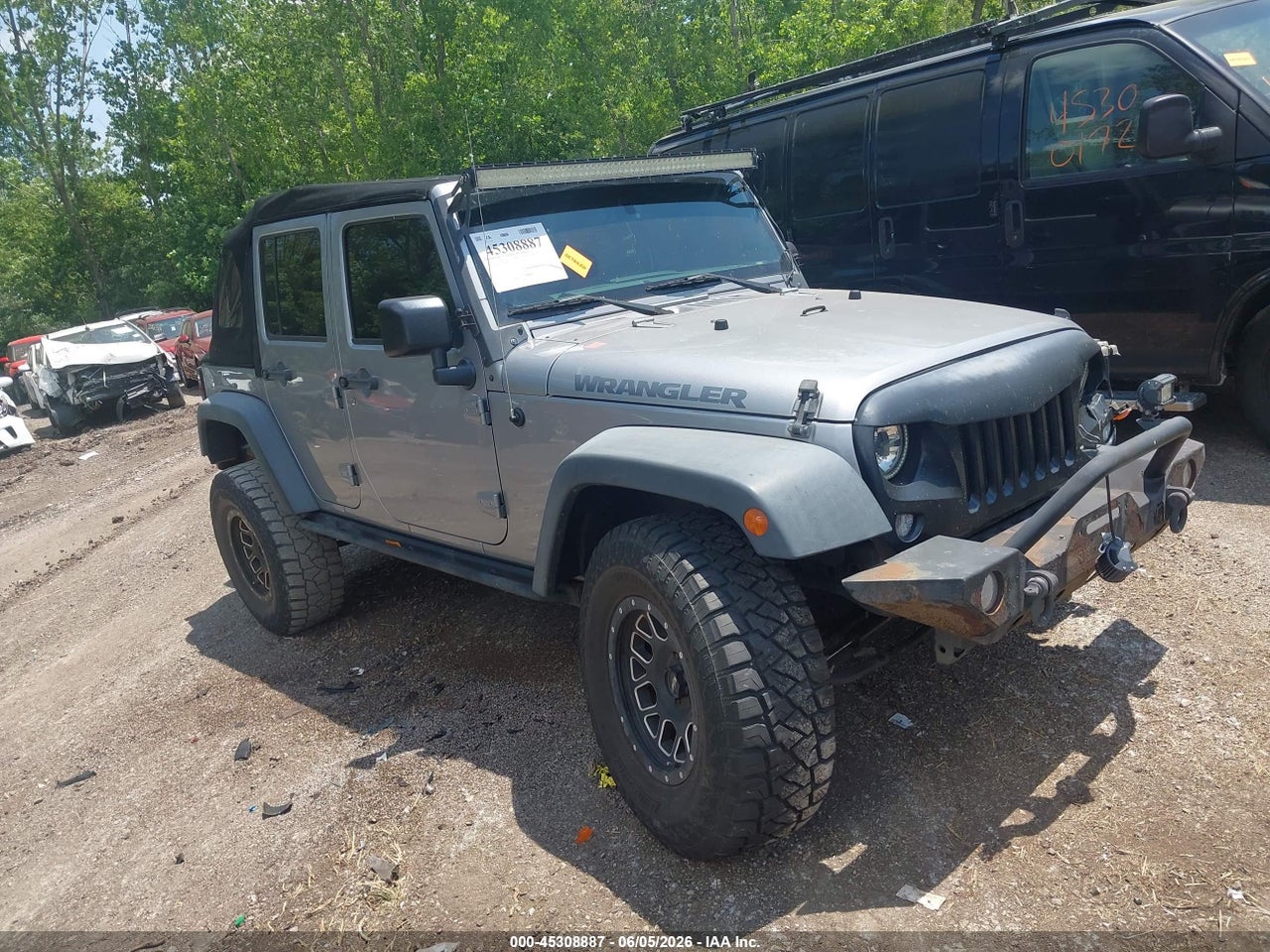 1C4BJWDGXGL****** · 2016 JEEP WRANGLER UNLIMITED BLACK BEAR
