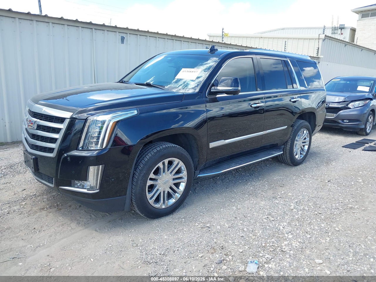 2018 CADILLAC ESCALADE STANDARD · 2/11