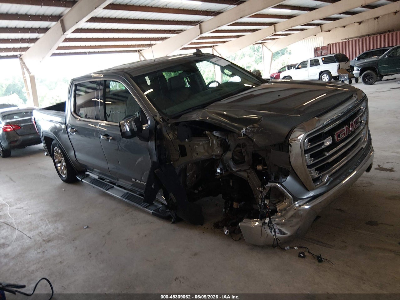 3GTP8DED0LG****** · 2020 GMC SIERRA 1500 2WD  SHORT BOX SLT