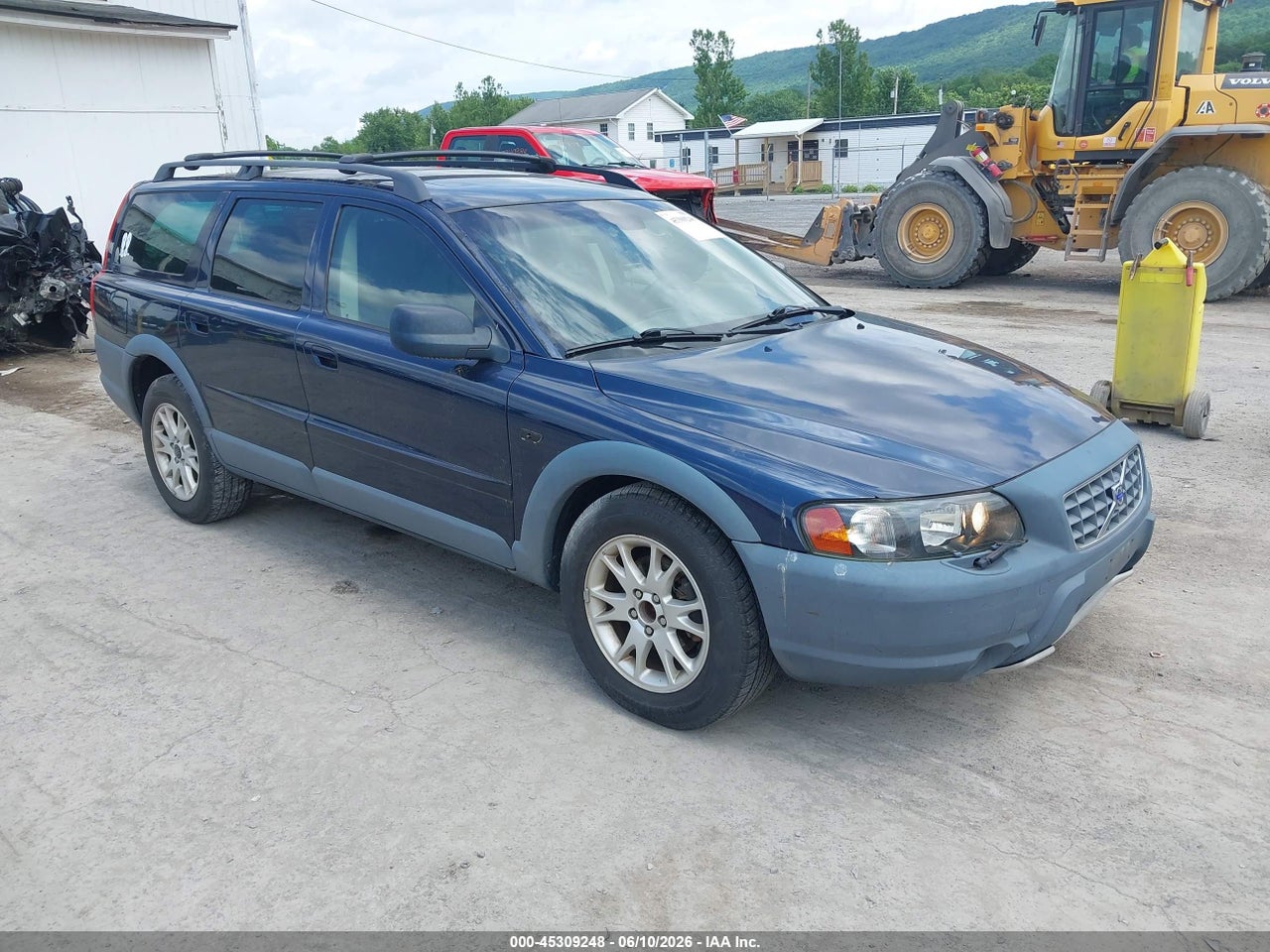 YV1SZ59H141****** · 2004 VOLVO XC70 2.5T