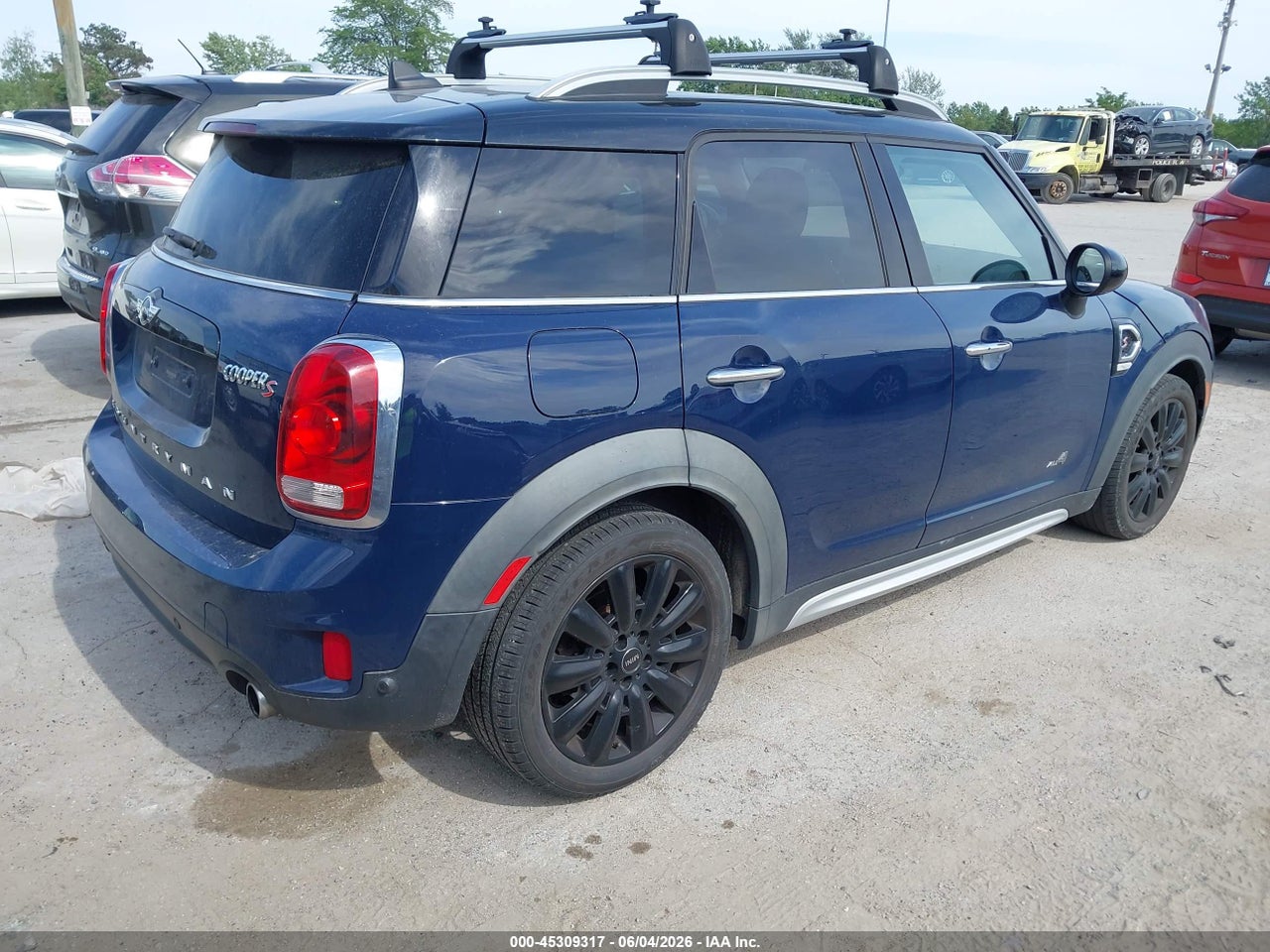 2018 MINI COUNTRYMAN COOPER S · 4/11