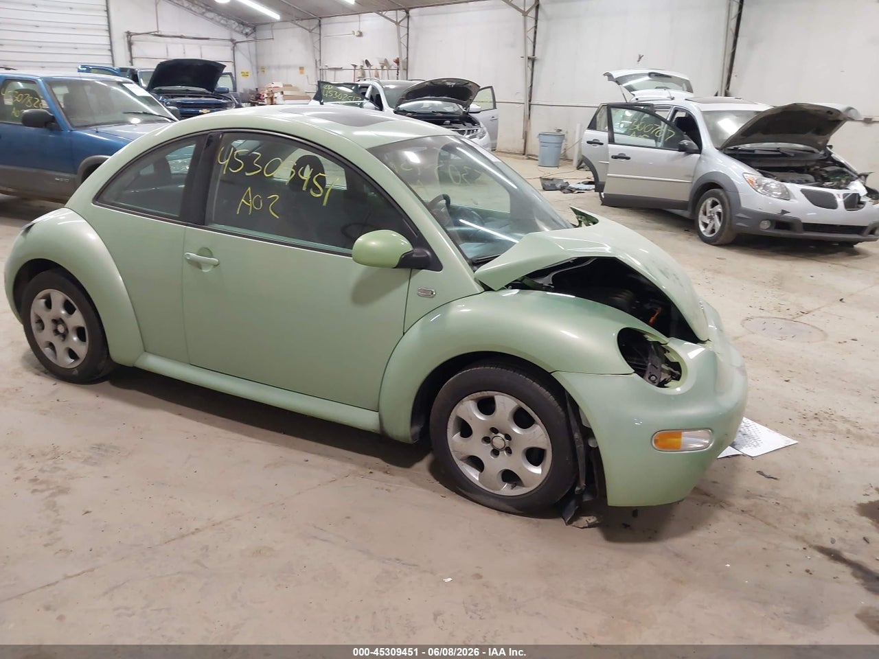 3VWCK21C22M****** · 2002 VOLKSWAGEN NEW BEETLE GLS