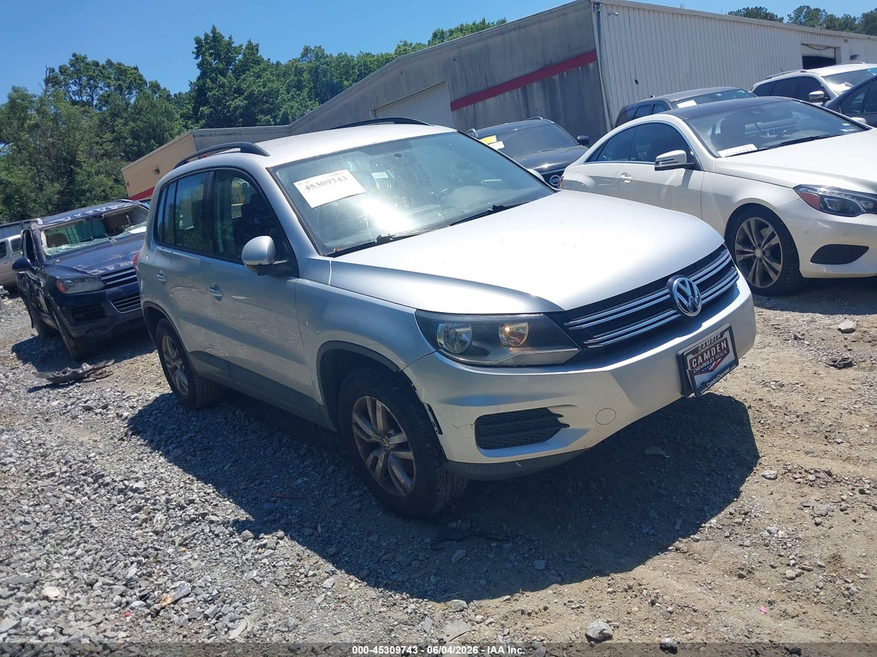 WVGAV7AX3FW****** · 2015 VOLKSWAGEN TIGUAN S