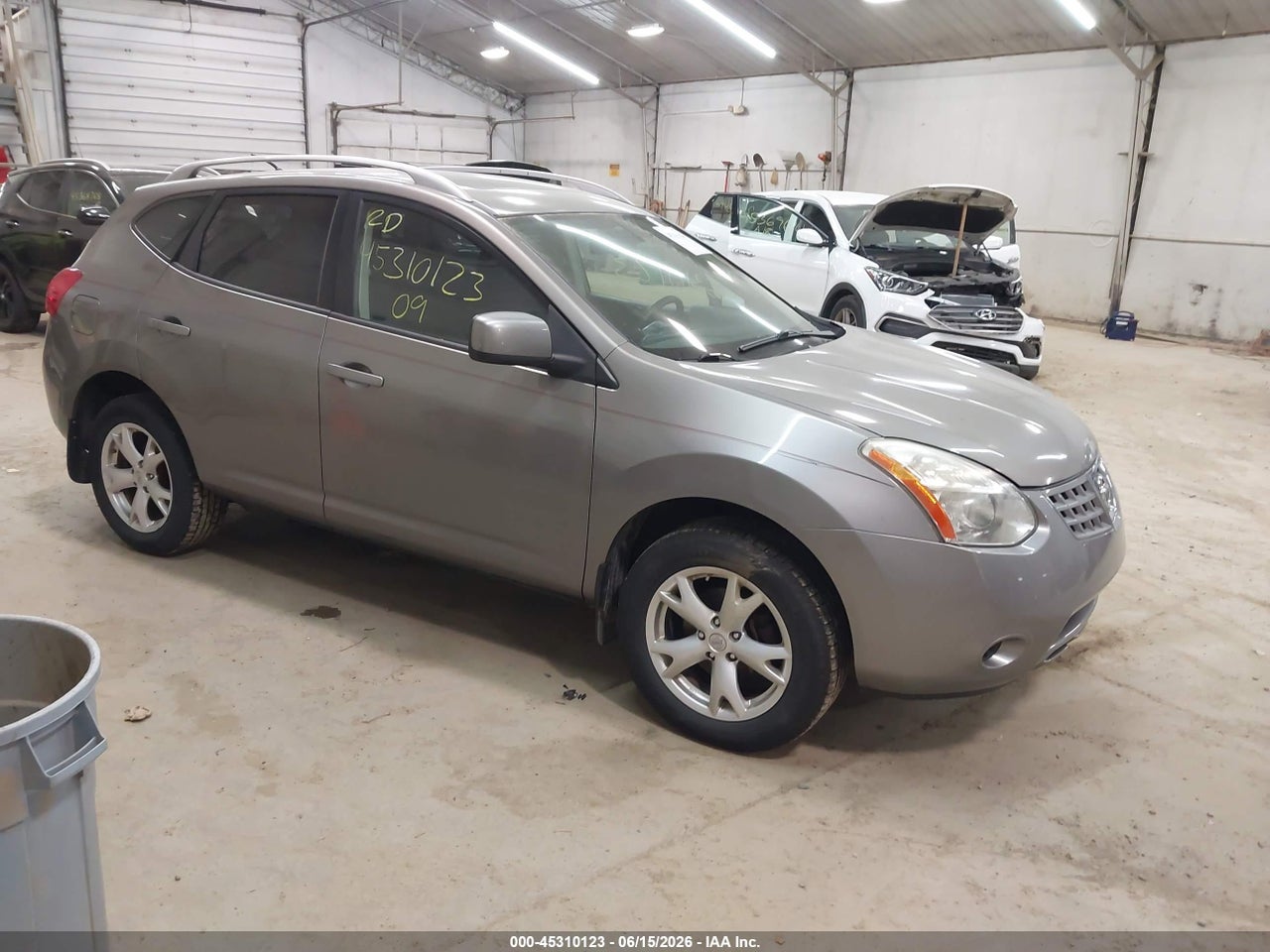JN8AS58V89W****** · 2009 NISSAN ROGUE S/SL