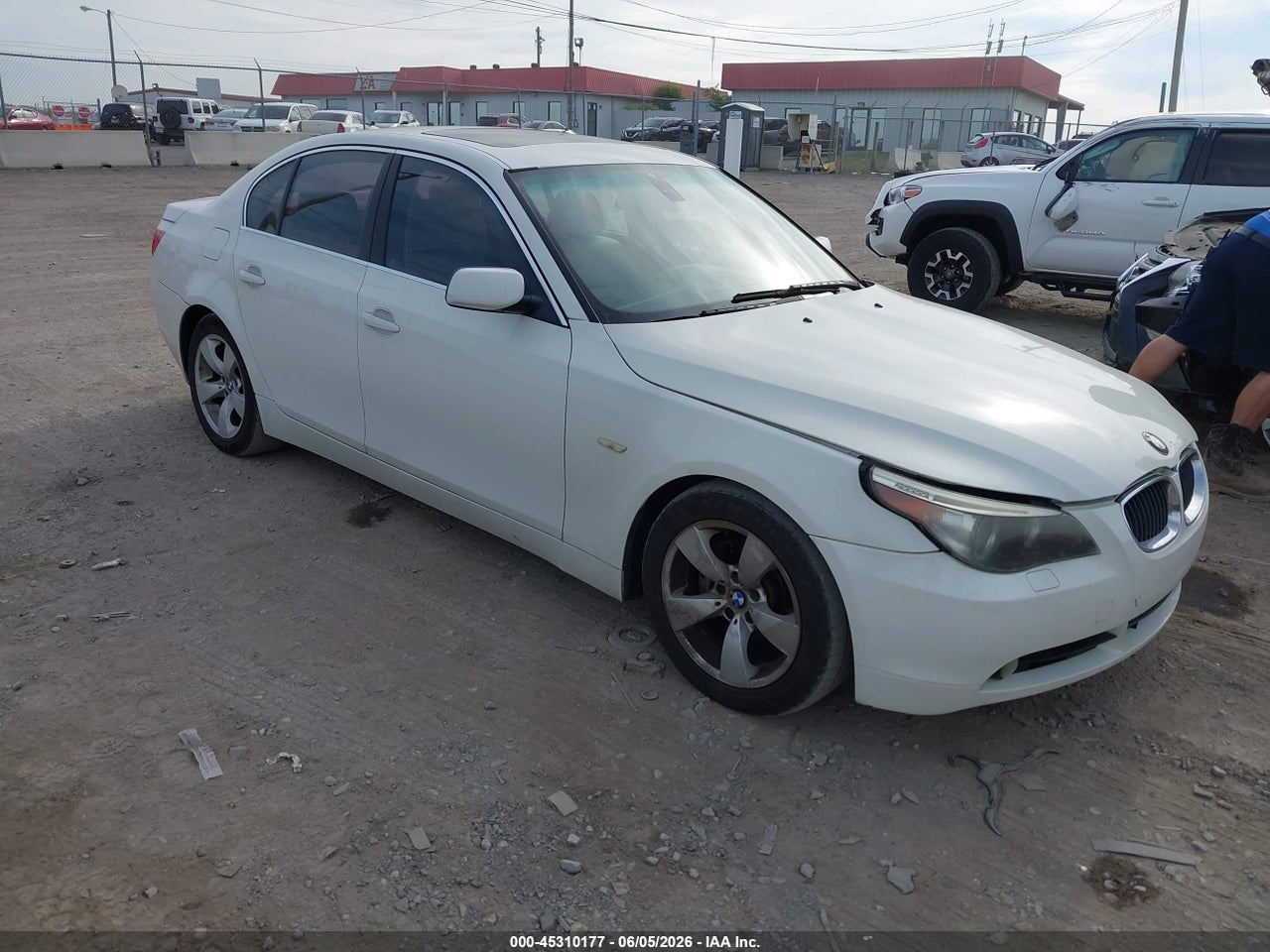 WBANA53565B****** · 2005 BMW 525I
