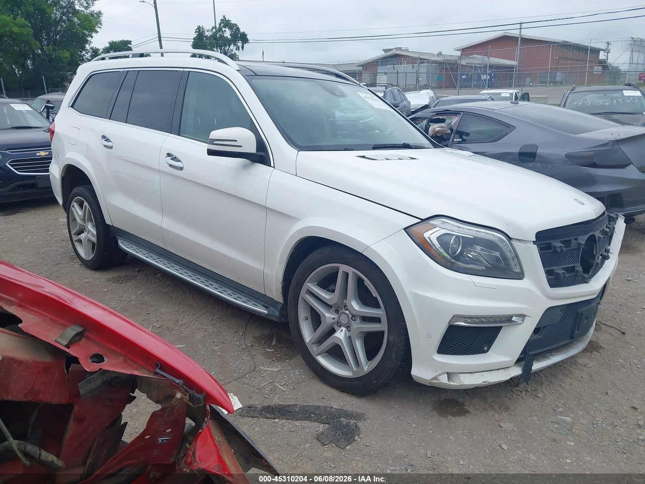 4JGDF7DE2GA****** · 2016 MERCEDES-BENZ GL 550 4MATIC