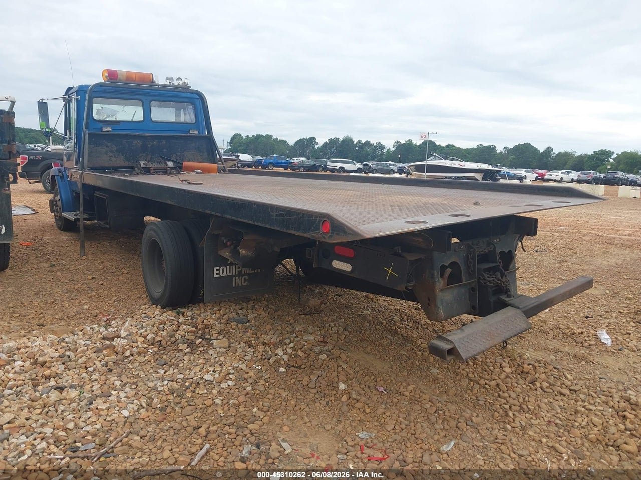 2001 FREIGHTLINER MEDIUM CONVENTIONAL FL60 · 3/4