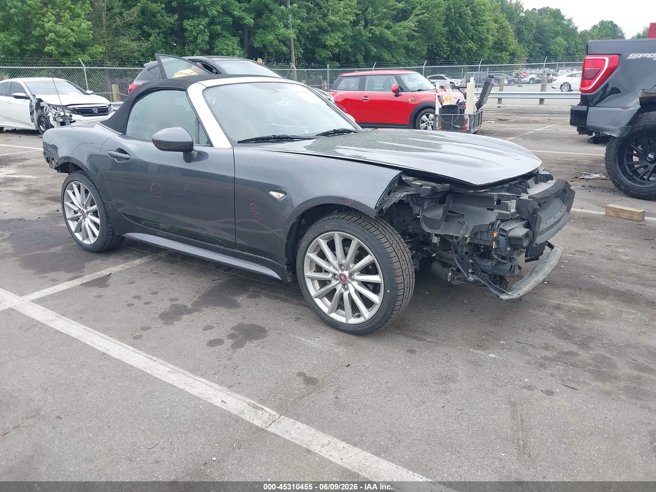 JC1NFAEK8H0****** · 2017 FIAT 124 SPIDER LUSSO