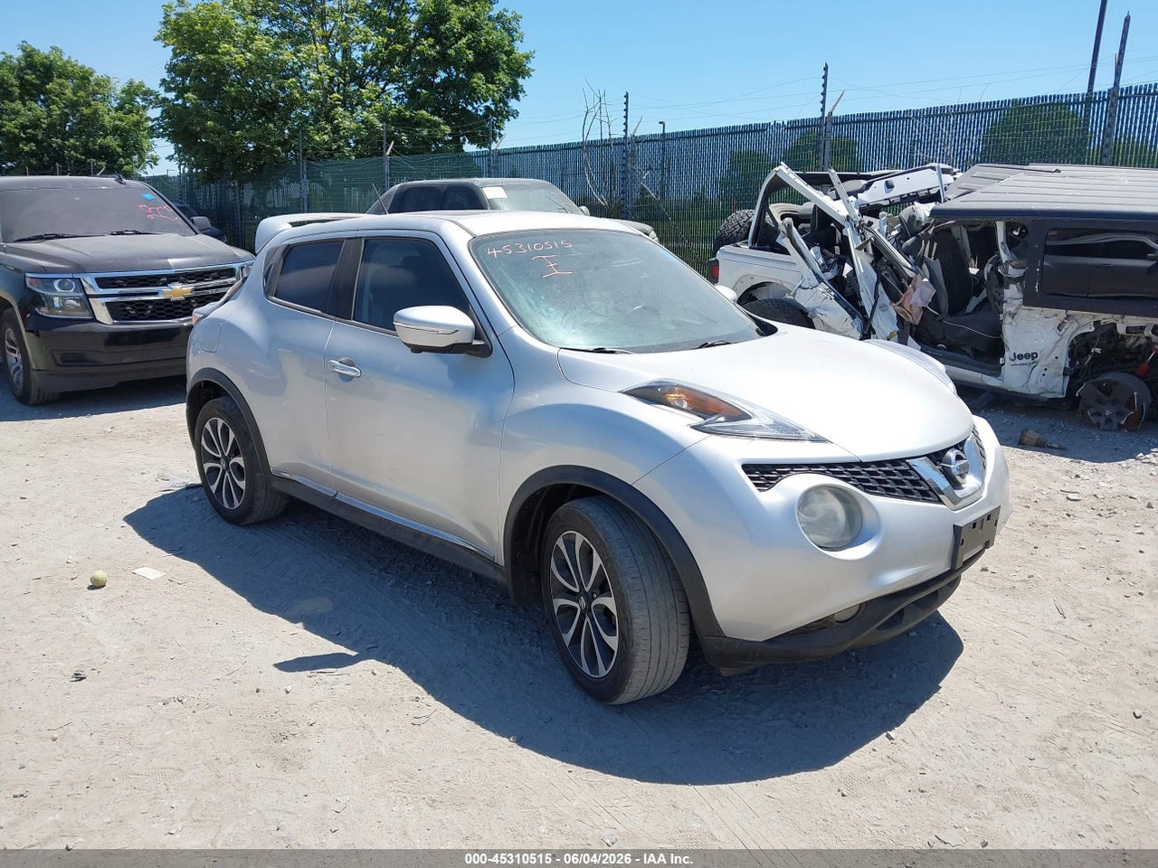 JN8AF5MV5GT****** · 2016 NISSAN JUKE SL