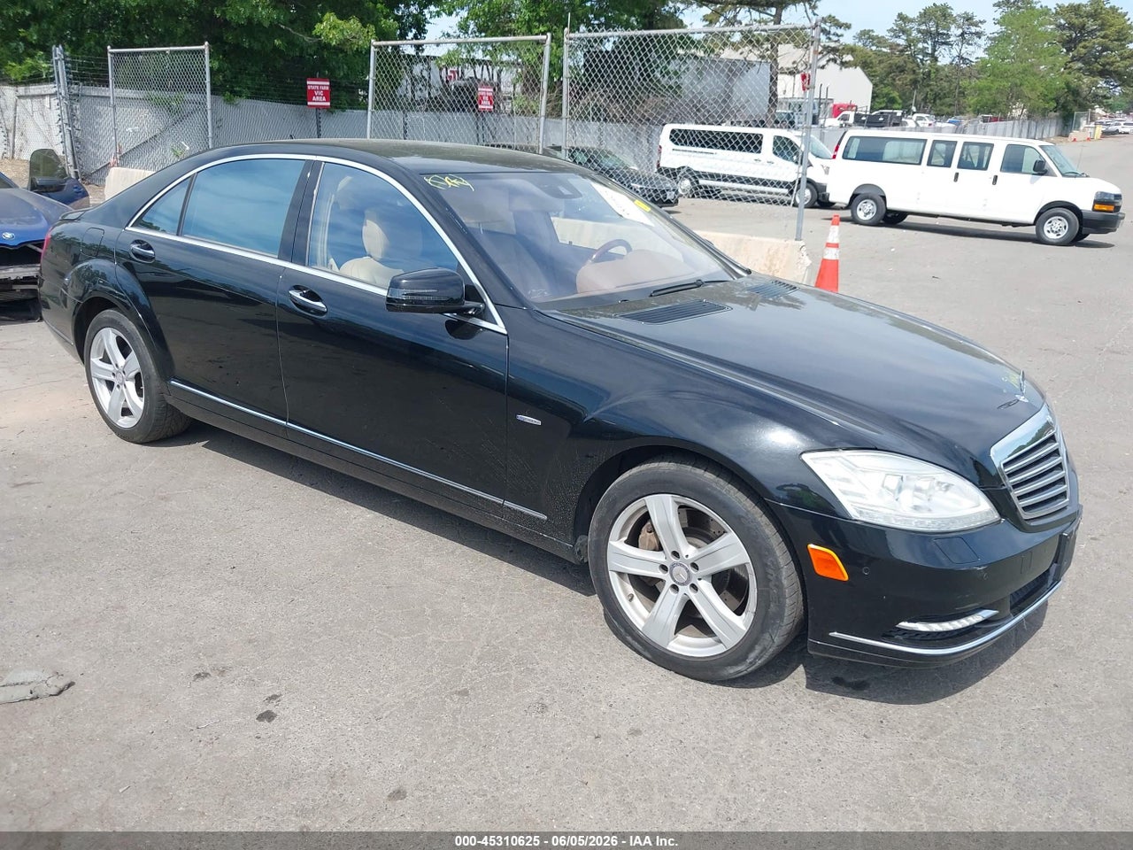 WDDNG9EB4CA****** · 2012 MERCEDES-BENZ S 550 4MATIC