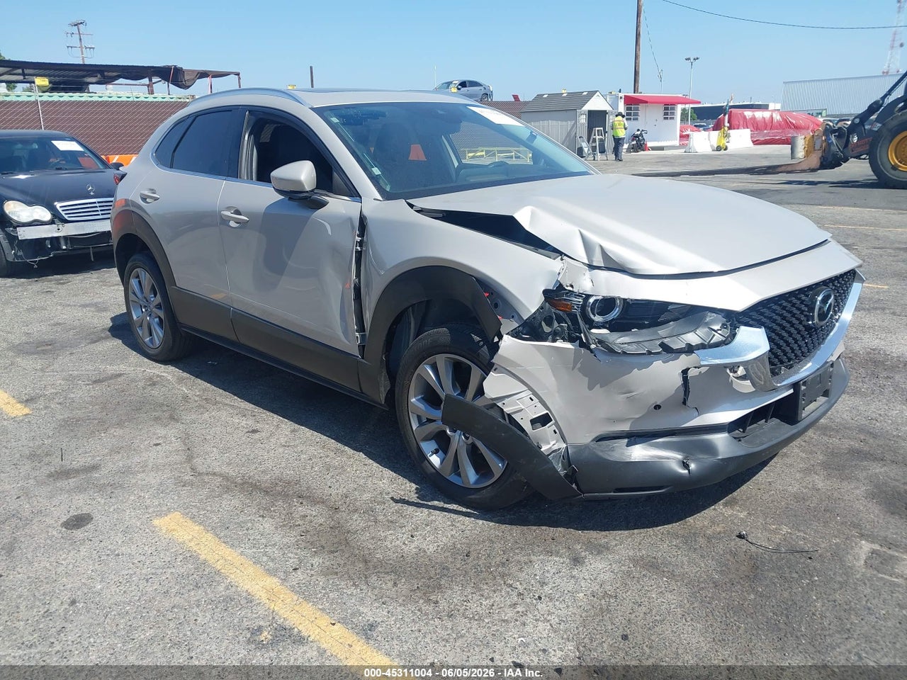 3MVDMBDM4PM****** · 2023 MAZDA CX-30 2.5 S PREMIUM