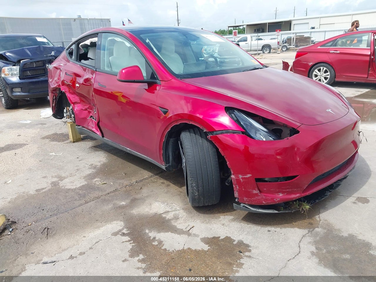 7SAYGDEE2RA****** · 2024 TESLA MODEL Y LONG RANGE DUAL MOTOR ALL-WHEEL DRIVE