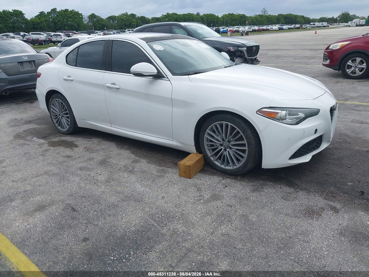 ZARFAECN9H7****** · 2017 ALFA ROMEO GIULIA TI RWD