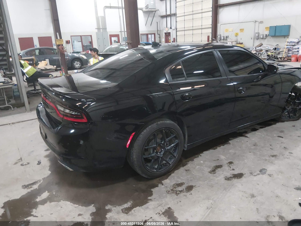 2019 DODGE CHARGER SXT AWD · 4/10