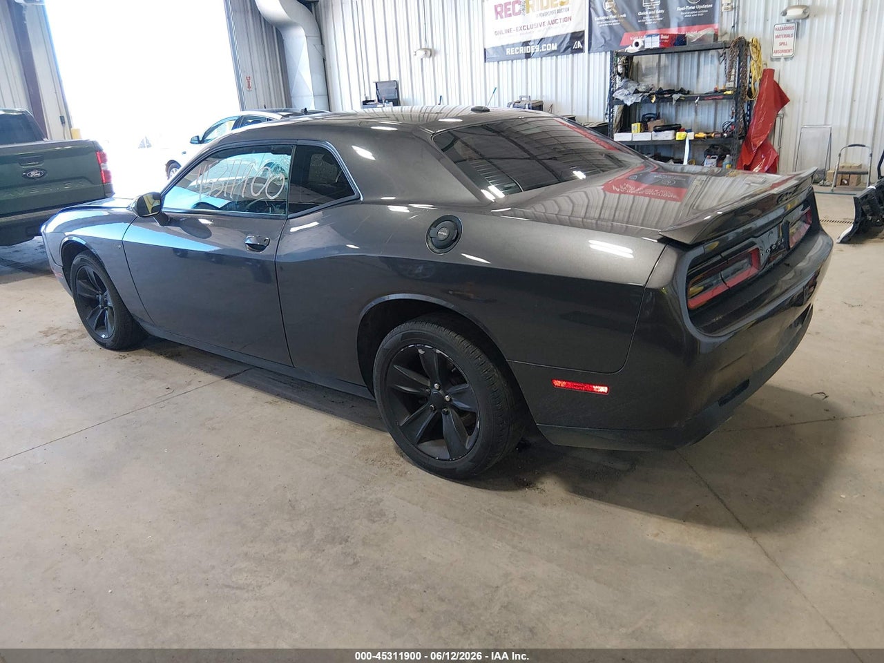 2016 DODGE CHALLENGER SXT · 3/11