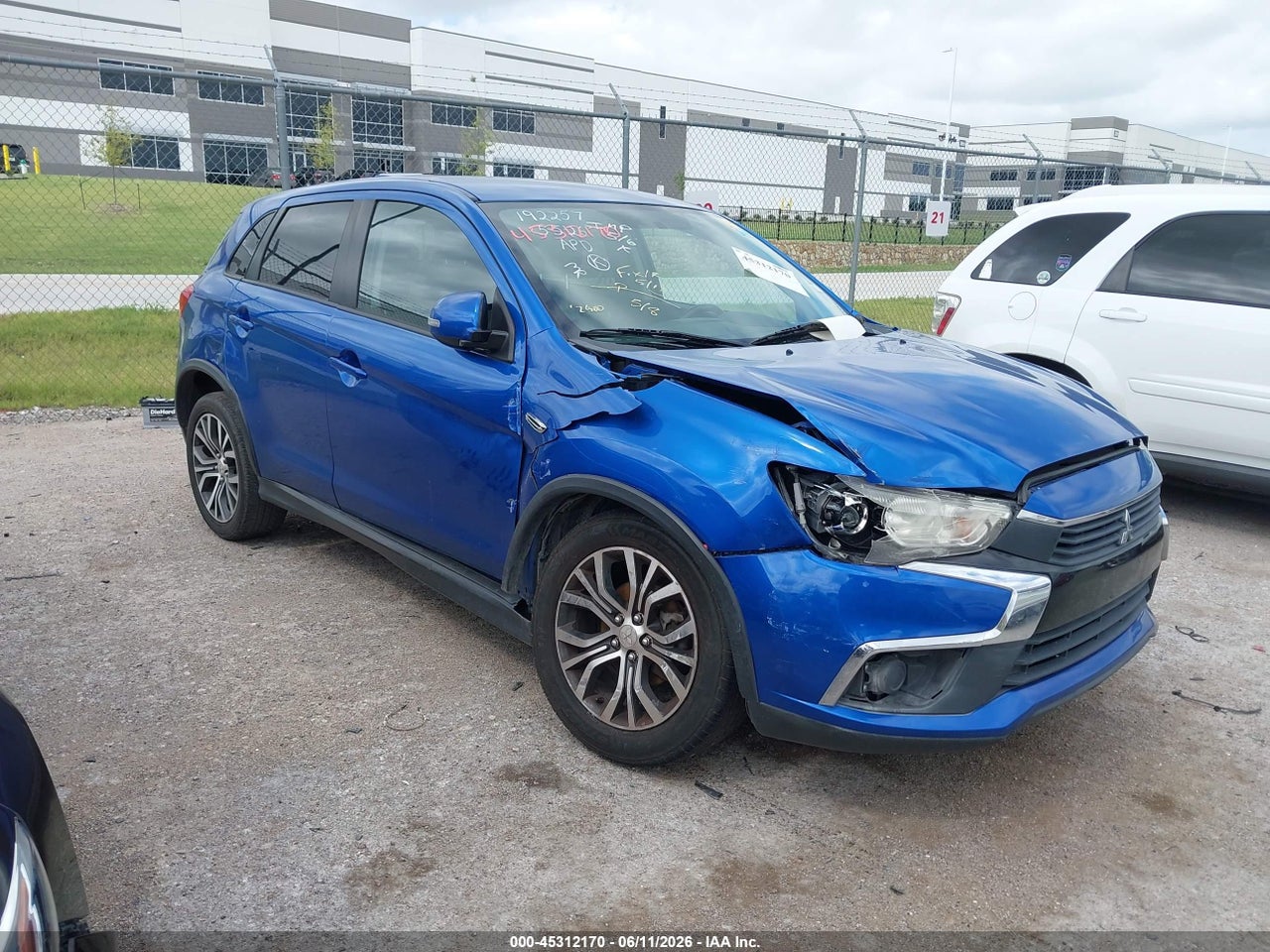 JA4AP3AU9HZ****** · 2017 MITSUBISHI OUTLANDER SPORT 2.0 LE