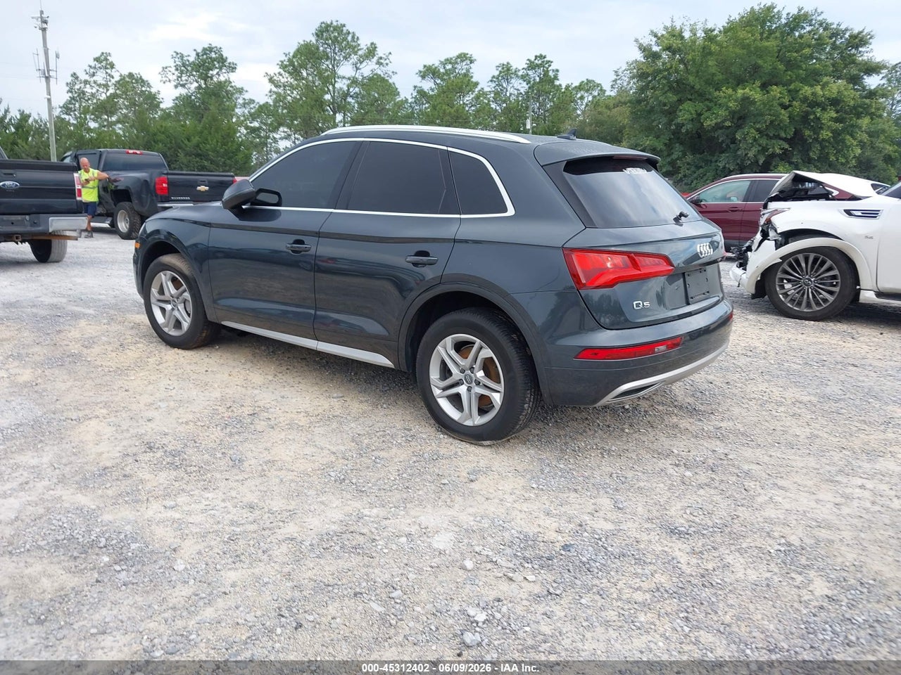 2018 AUDI Q5 2.0T PREMIUM/2.0T TECH PREMIUM · 3/11