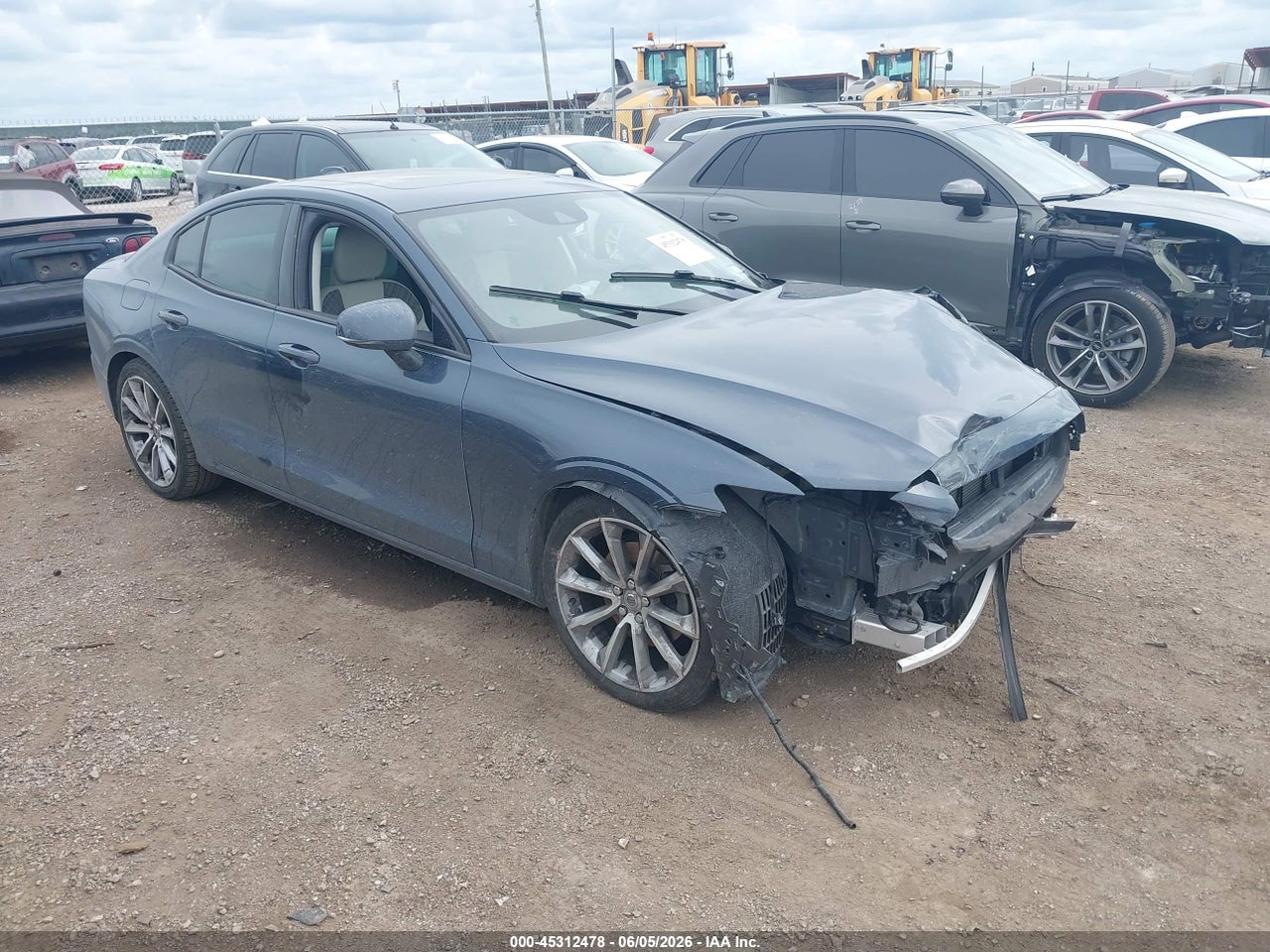 7JR102FK9MG****** · 2021 VOLVO S60 T5 MOMENTUM