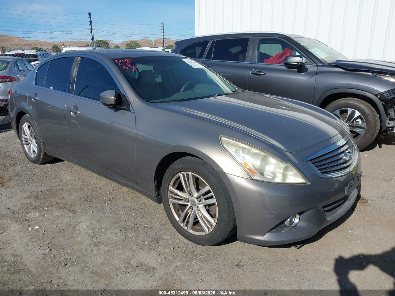 JN1CV6AP3BM****** · 2011 INFINITI G37 JOURNEY