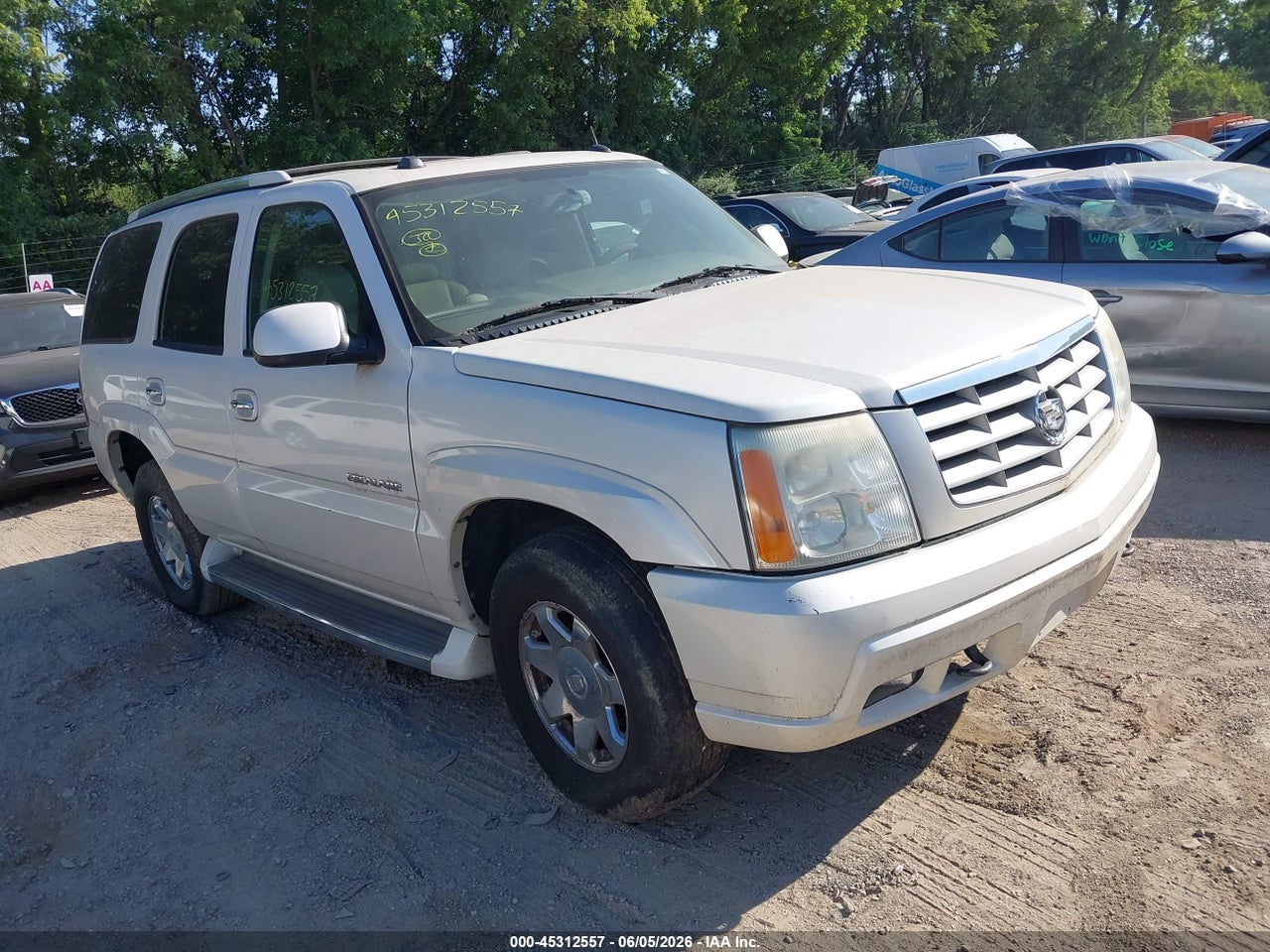 1GYEK63NX5R****** · 2005 CADILLAC ESCALADE STANDARD
