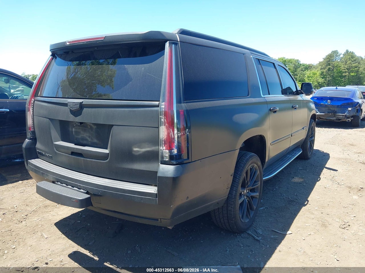 2019 CADILLAC ESCALADE ESV LUXURY · 4/11