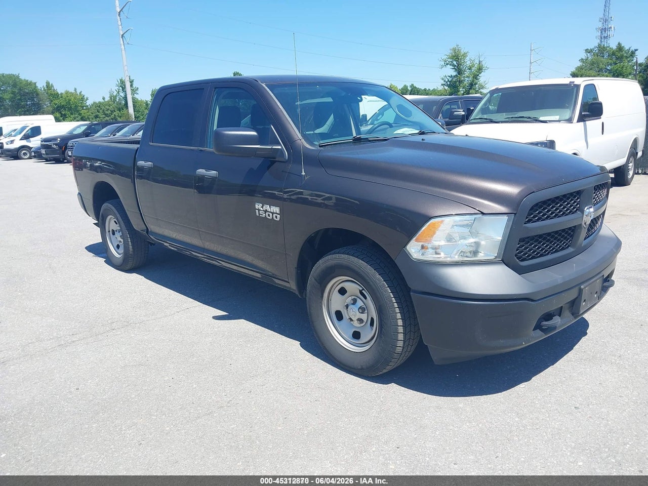 1C6RR7KG8HS****** · 2017 RAM 1500 TRADESMAN  4X4 5'7 BOX