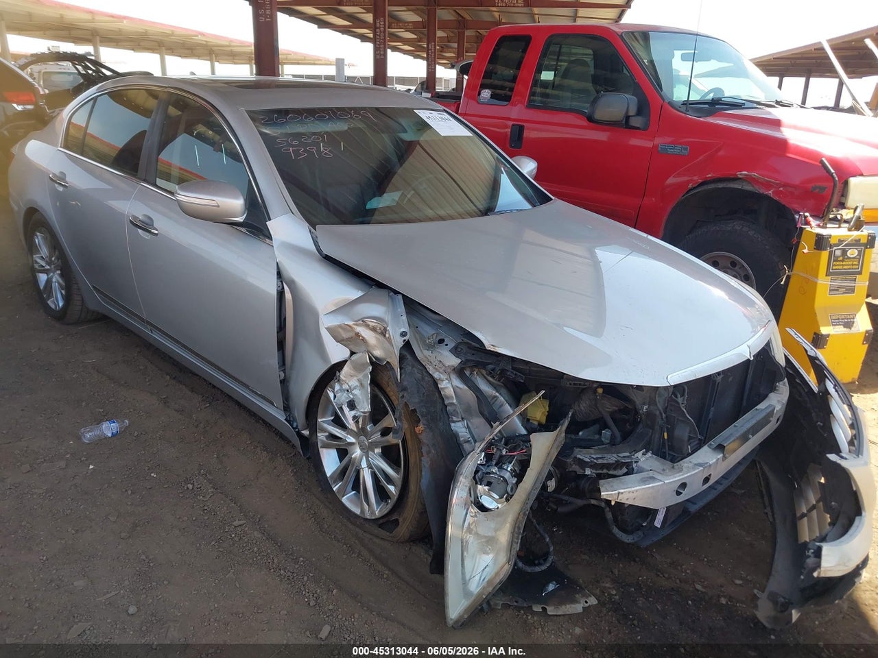 KMHGC4DF3BU****** · 2011 HYUNDAI GENESIS 4.6