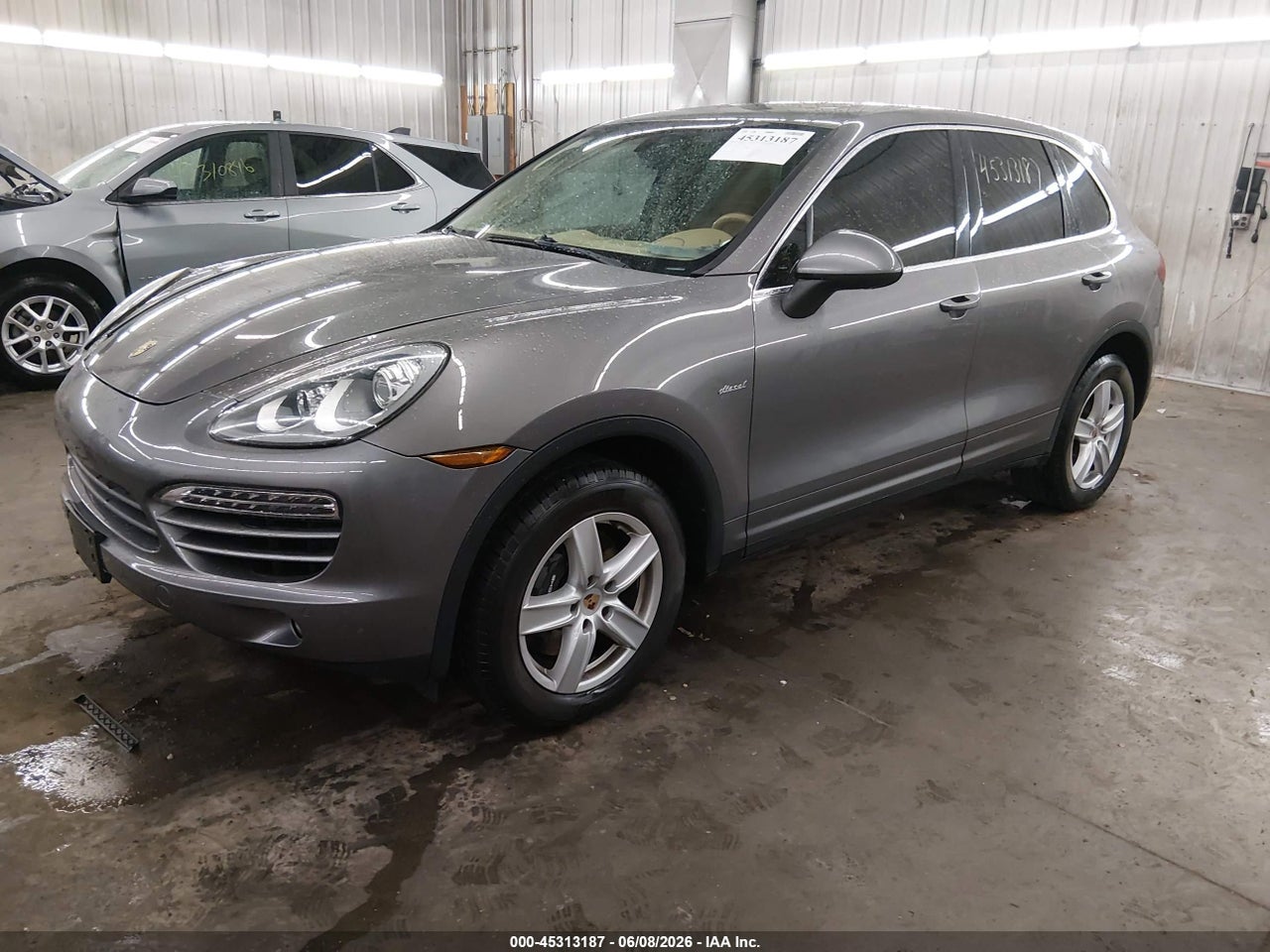 2013 PORSCHE CAYENNE DIESEL · 2/11