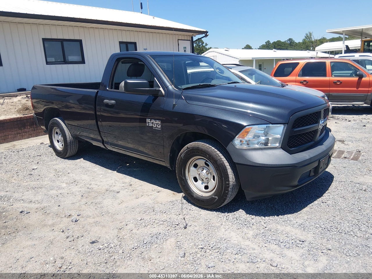 3C6JR6DG8KG****** · 2019 RAM 1500 CLASSIC TRADESMAN  4X2 8' BOX
