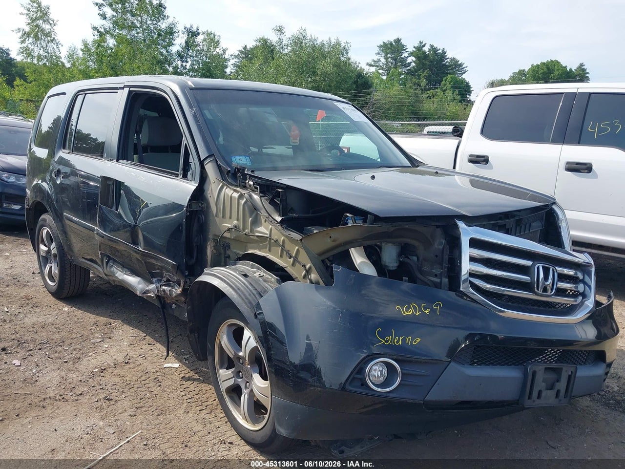 5FNYF4H31FB****** · 2015 HONDA PILOT SE