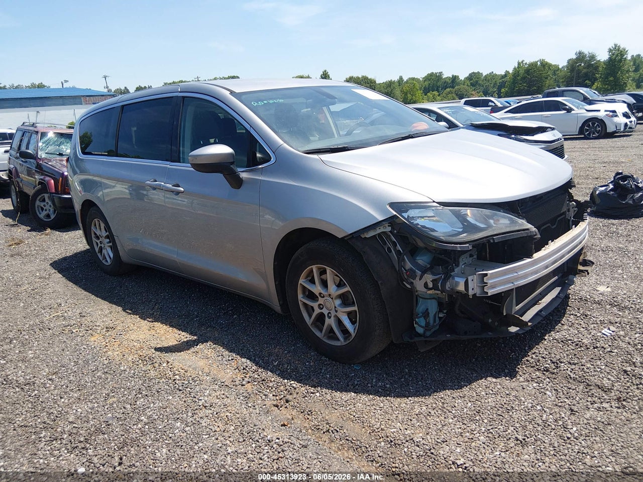 2C4RC1CG3JR****** · 2018 CHRYSLER PACIFICA LX