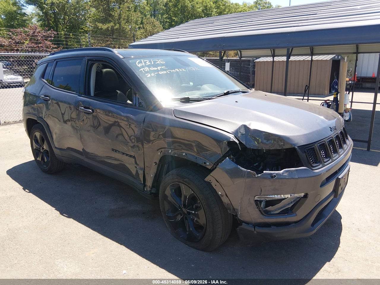 3C4NJDBB6LT****** · 2020 JEEP COMPASS ALTITUDE 4X4