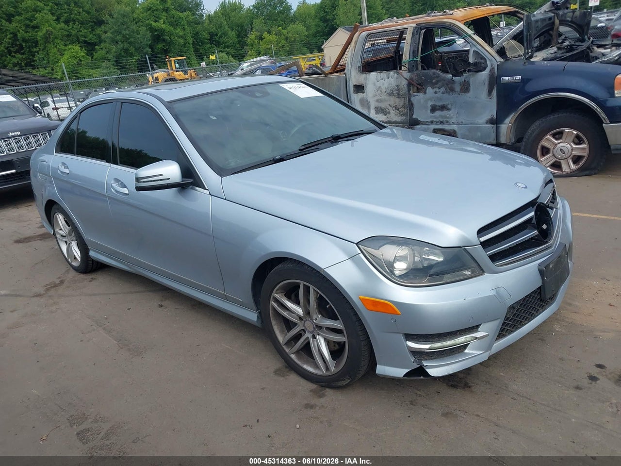 WDDGF8AB2EG****** · 2014 MERCEDES-BENZ C 300 SPORT 4MATIC