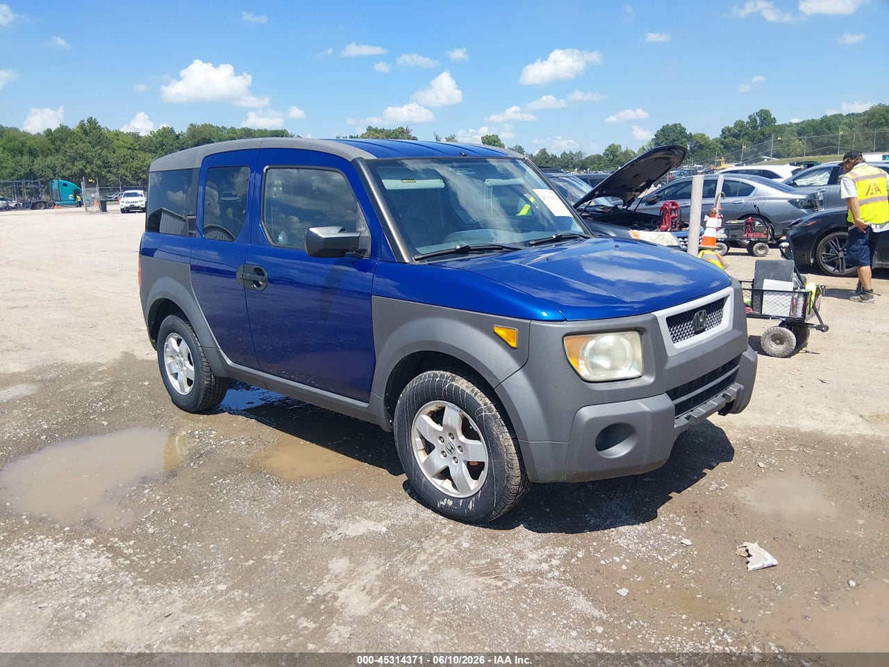 5J6YH28544L****** · 2004 HONDA ELEMENT EX