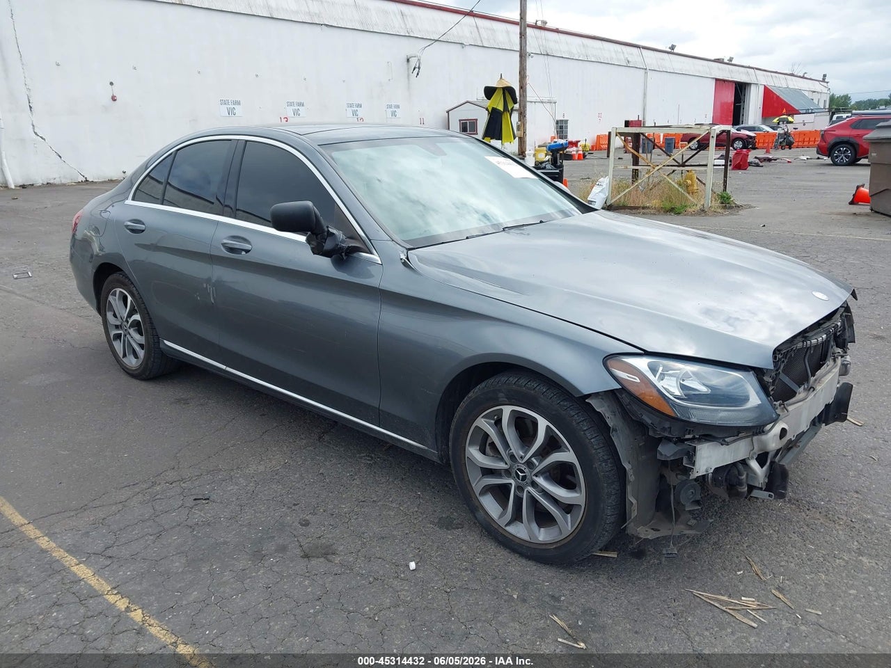 55SWF4KB7HU****** · 2017 MERCEDES-BENZ C 300 4MATIC