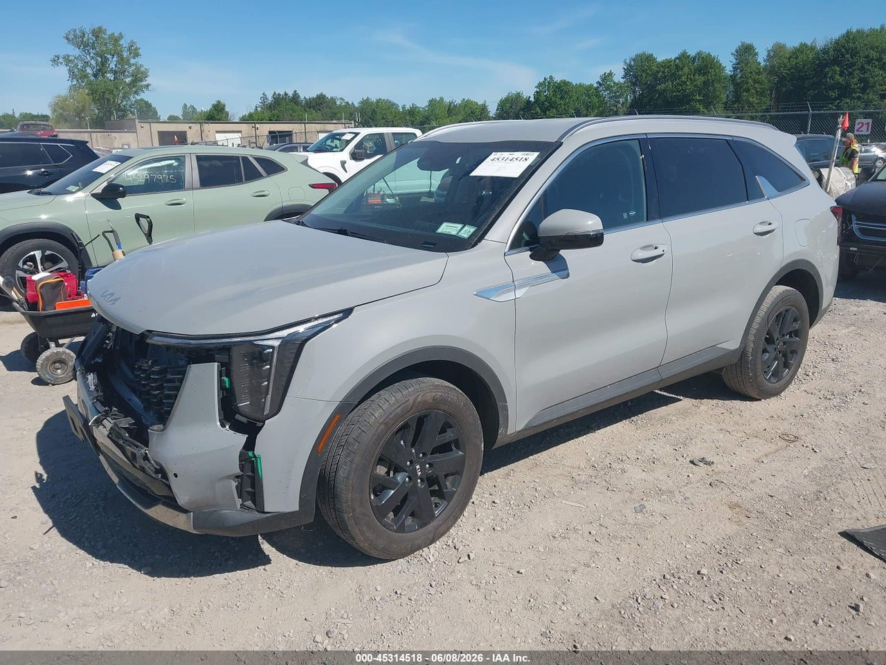 2026 KIA SORENTO S · 2/11