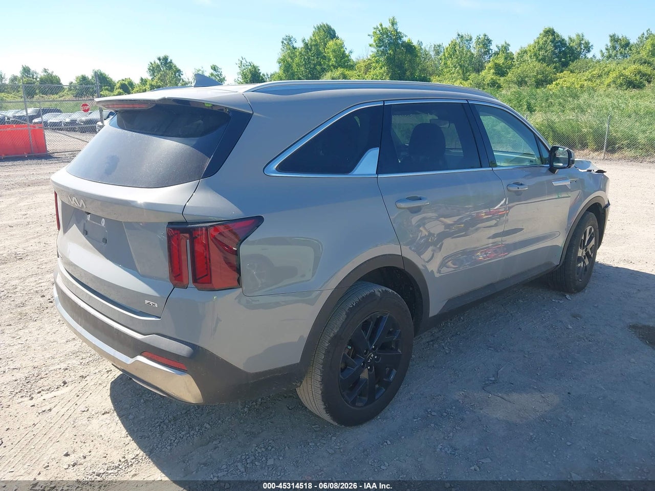 2026 KIA SORENTO S · 4/11