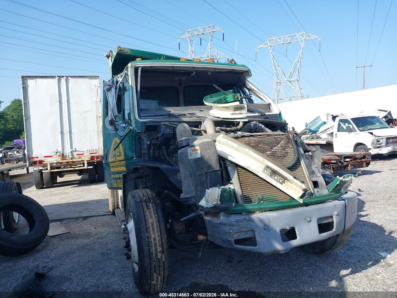 1FV6HLBA5YH****** · 2000 FREIGHTLINER MEDIUM CONVENTIONAL FL70