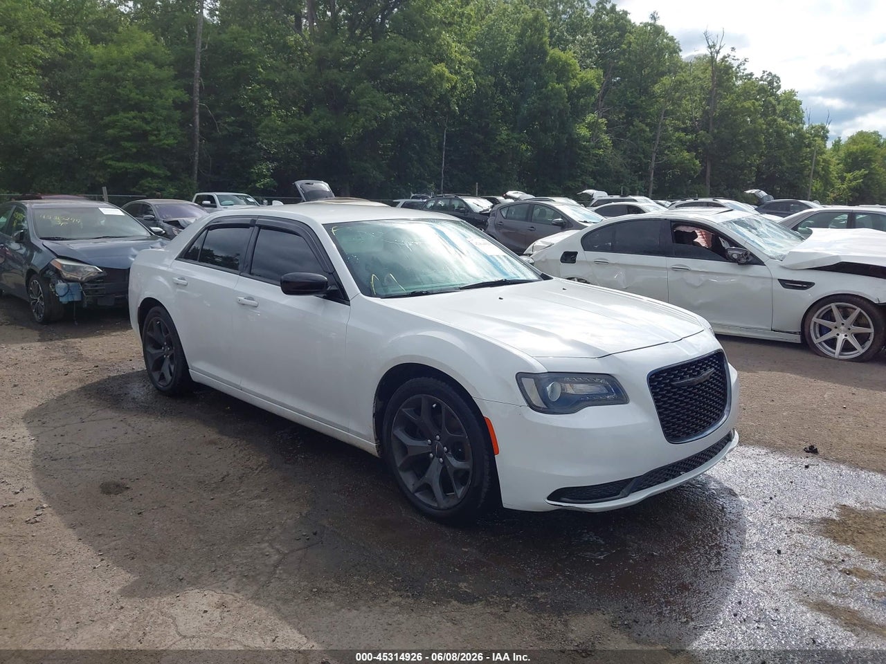 2C3CCAAG3LH****** · 2020 CHRYSLER 300 TOURING