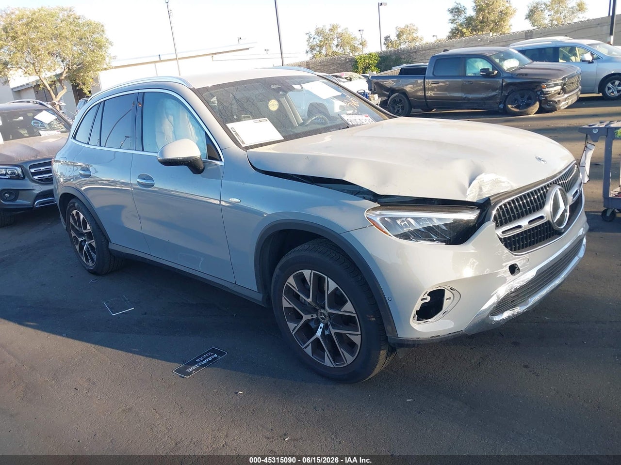 W1NKM5GB5SF****** · 2025 MERCEDES-BENZ GLC 350E 4MATIC