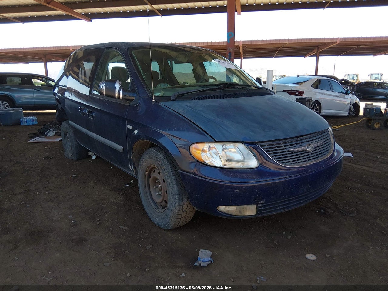 1C4GP45R85B****** · 2005 CHRYSLER TOWN &amp; COUNTRY