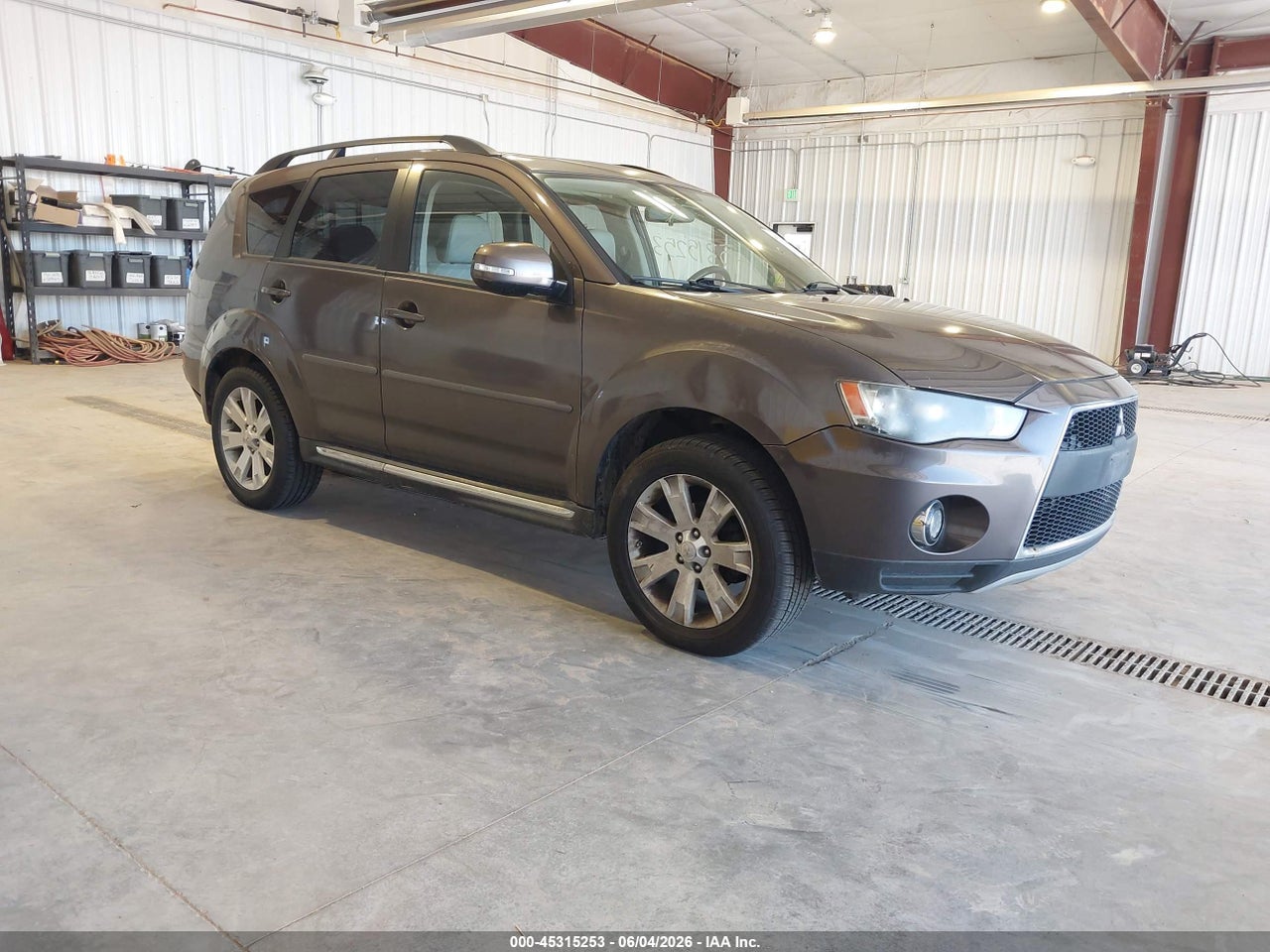 JA4AT3AW0AZ****** · 2010 MITSUBISHI OUTLANDER SE