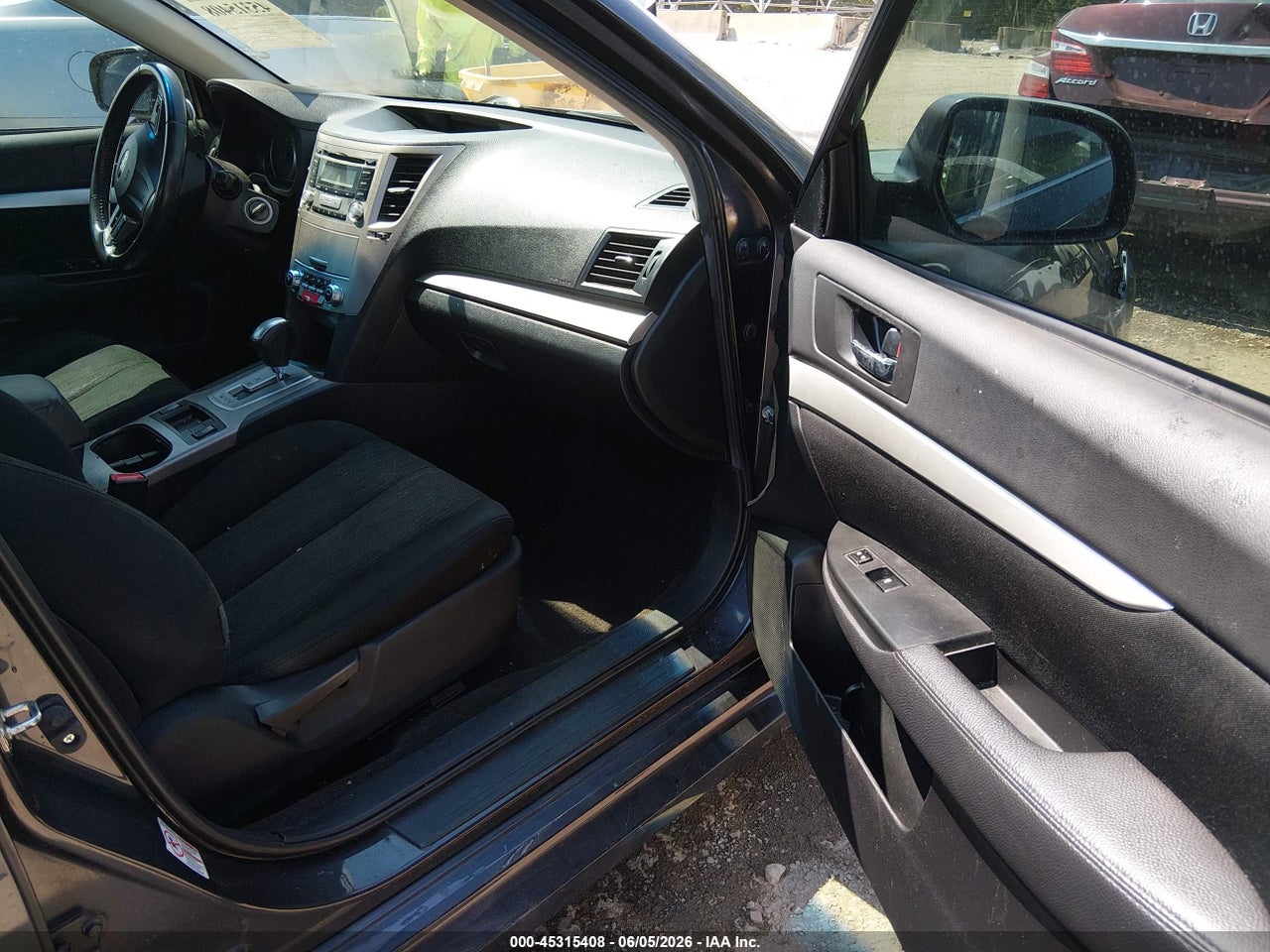 2013 SUBARU LEGACY 2.5I PREMIUM · 5/11